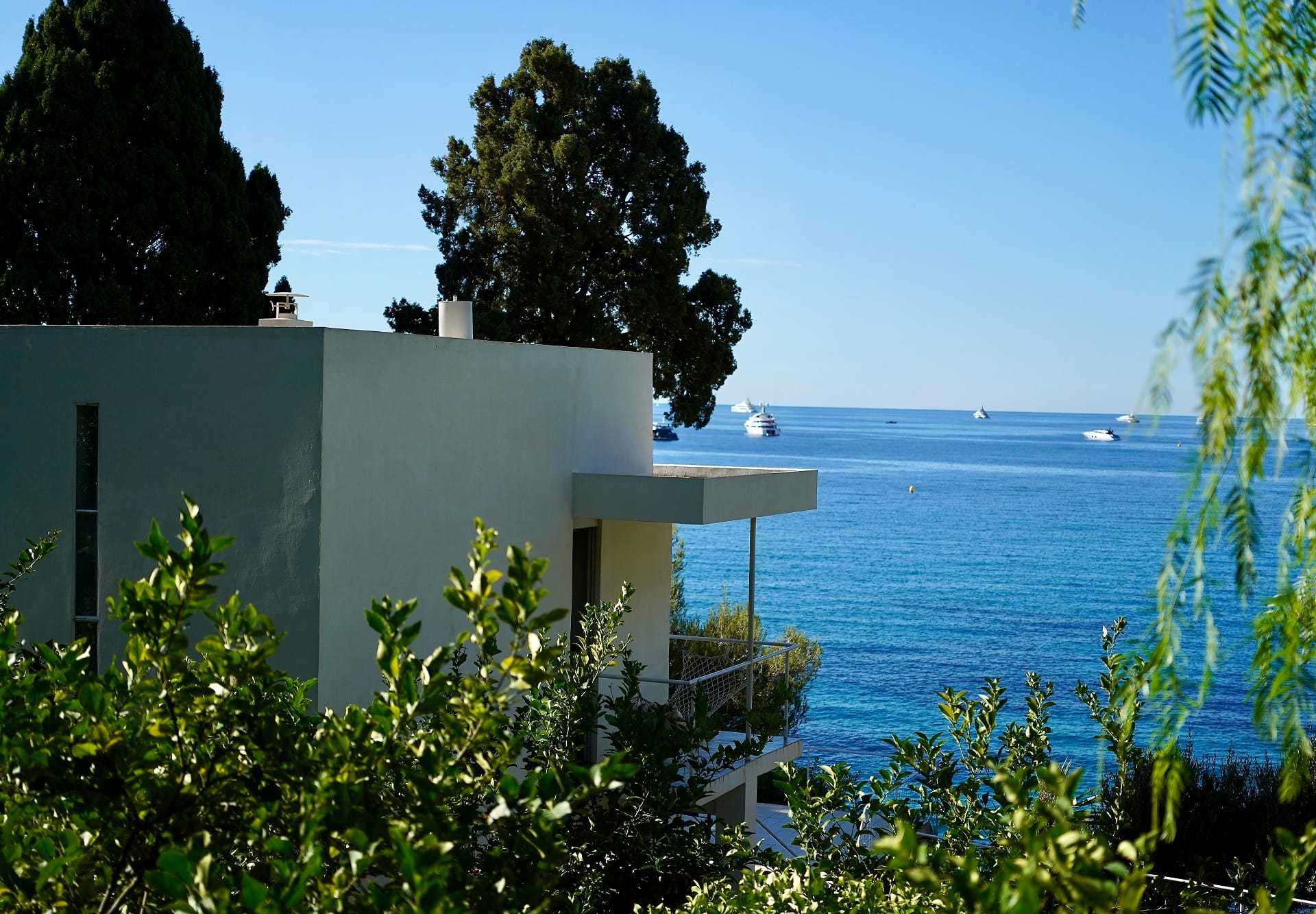 Villa_E-1027_Eileen-Gray_designalive-12