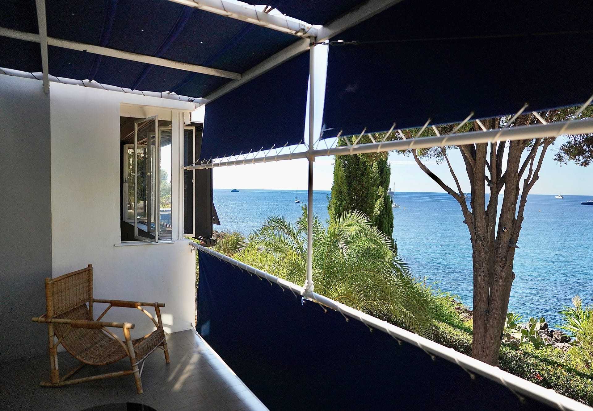 Villa_E-1027_Eileen-Gray_designalive-17