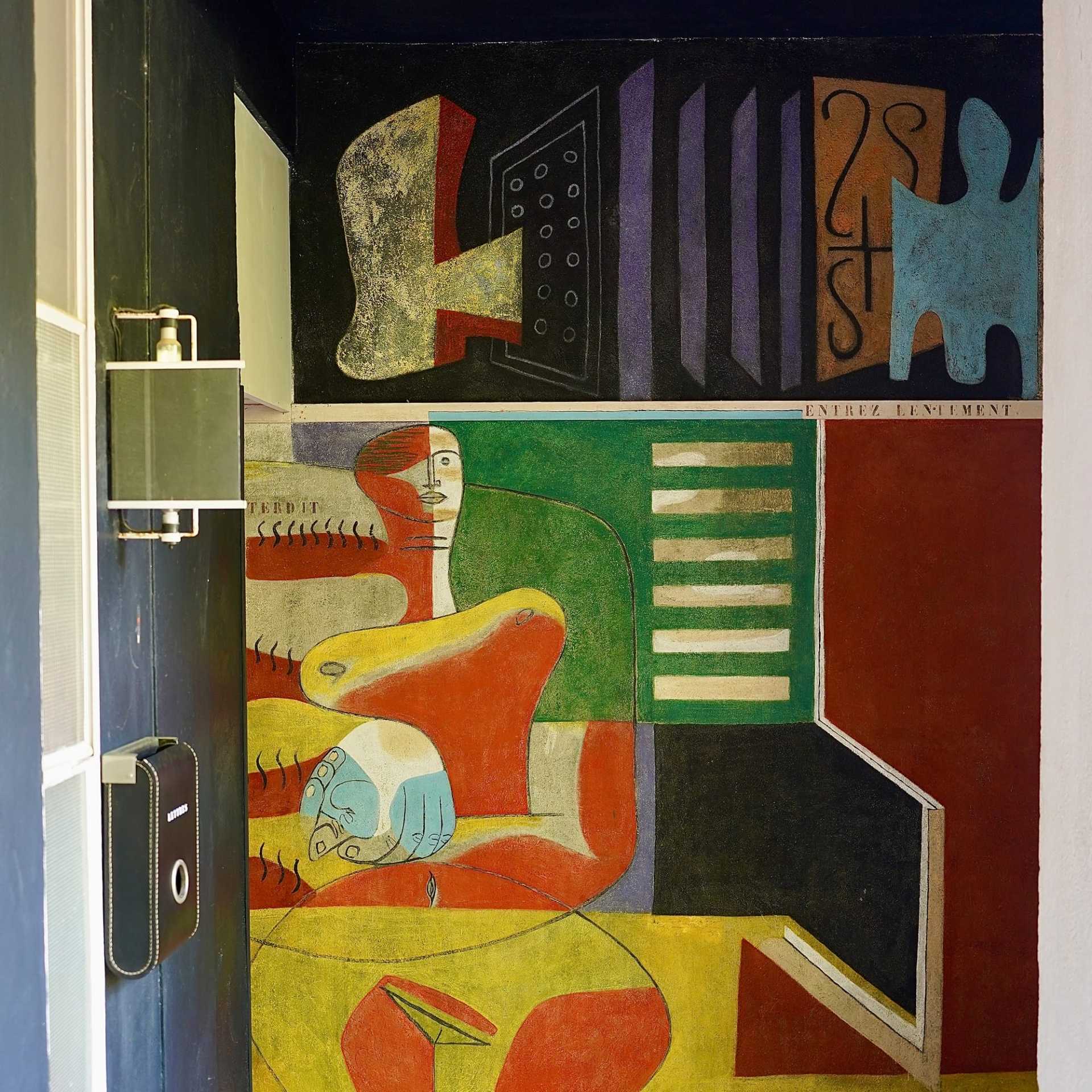 Villa_E-1027_Eileen-Gray_designalive-4