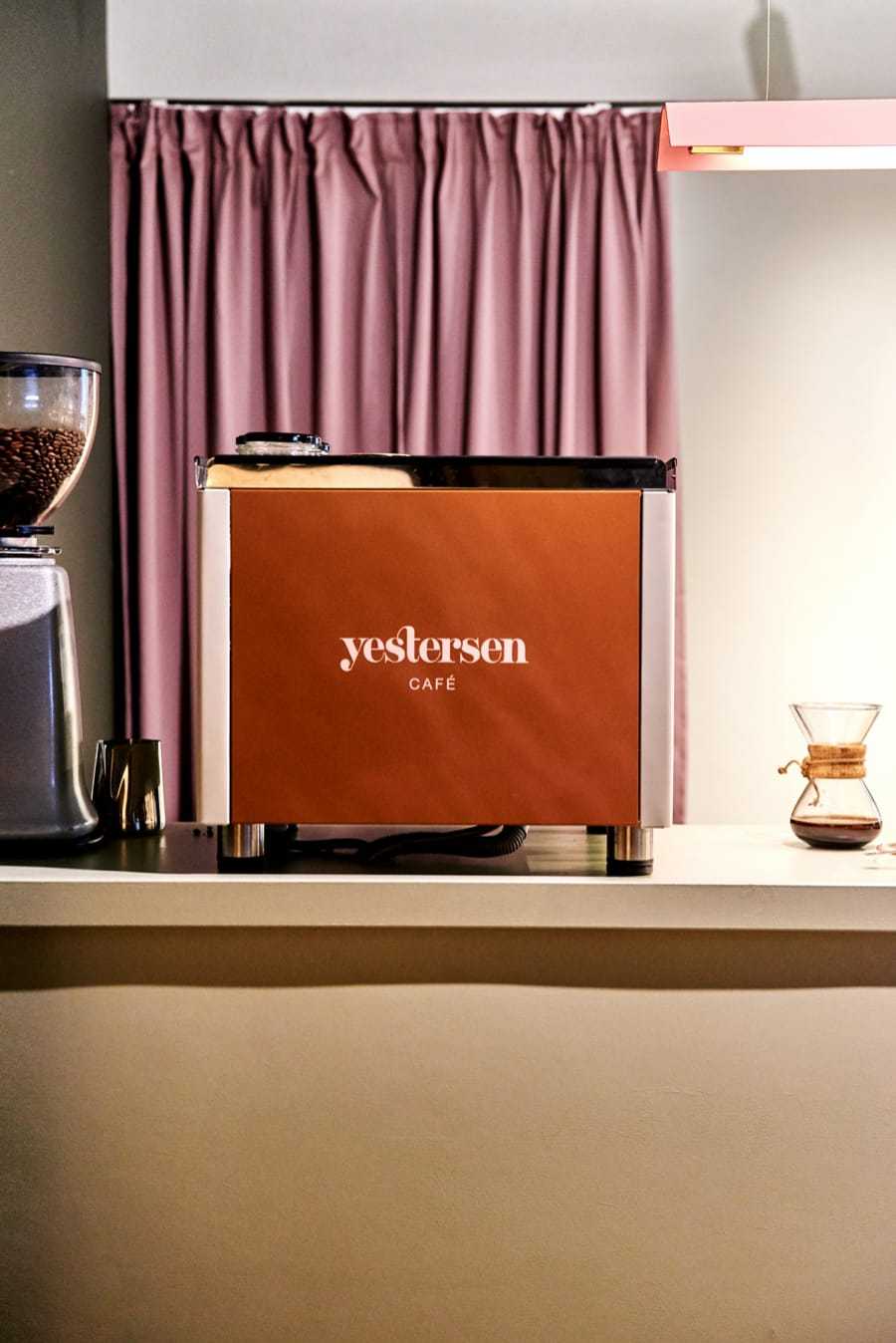 yestersen_cafe_17