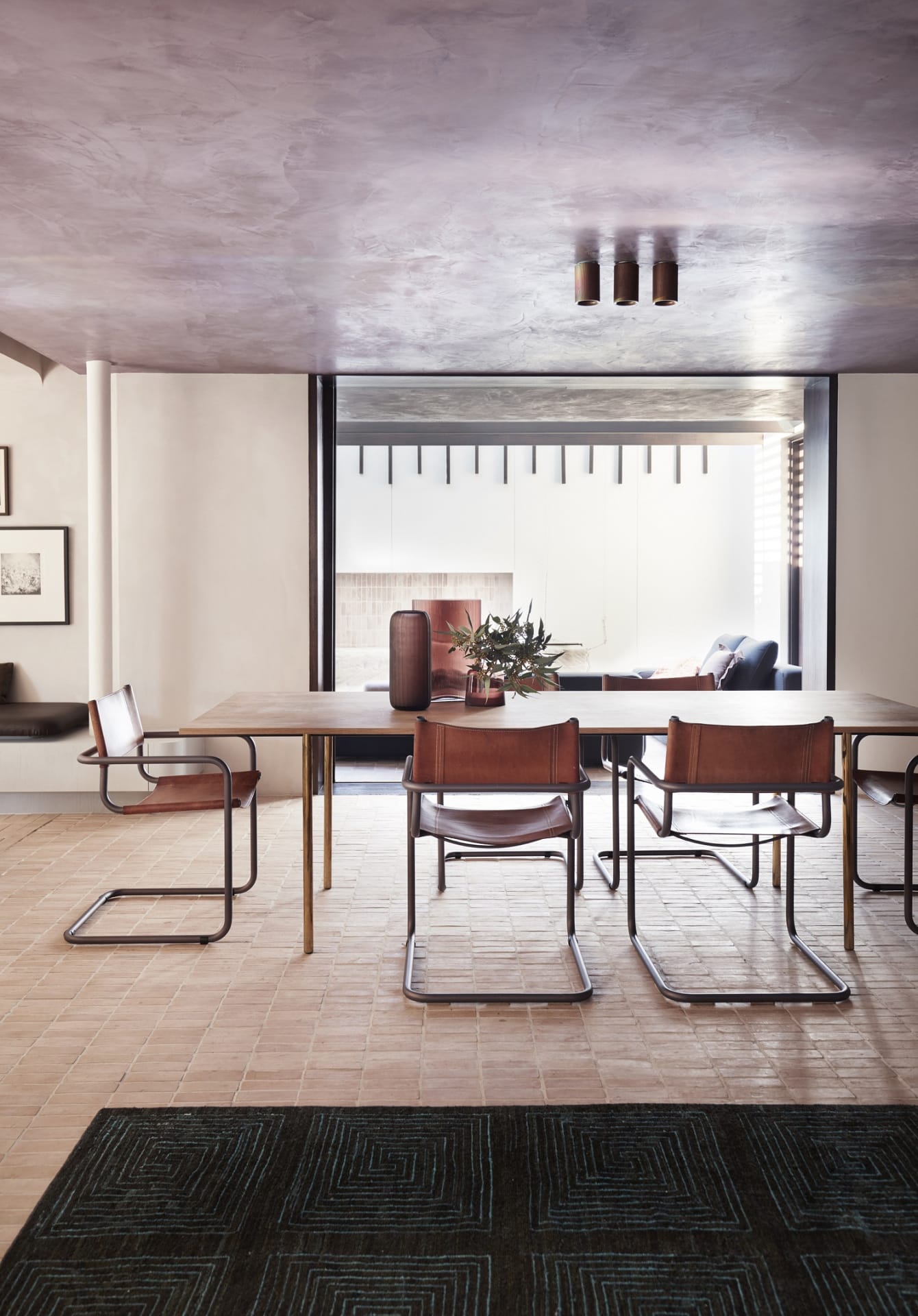 YSG-Studio_Budge-Over-Dover_designalive-11