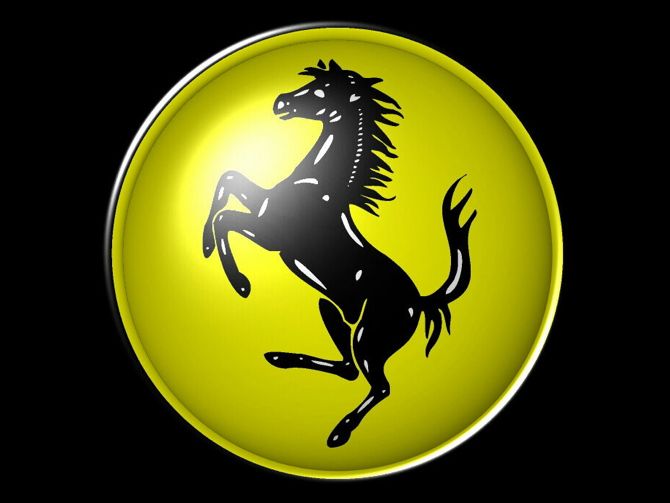 Ikony designu: Czarny rumak na żółtym tle