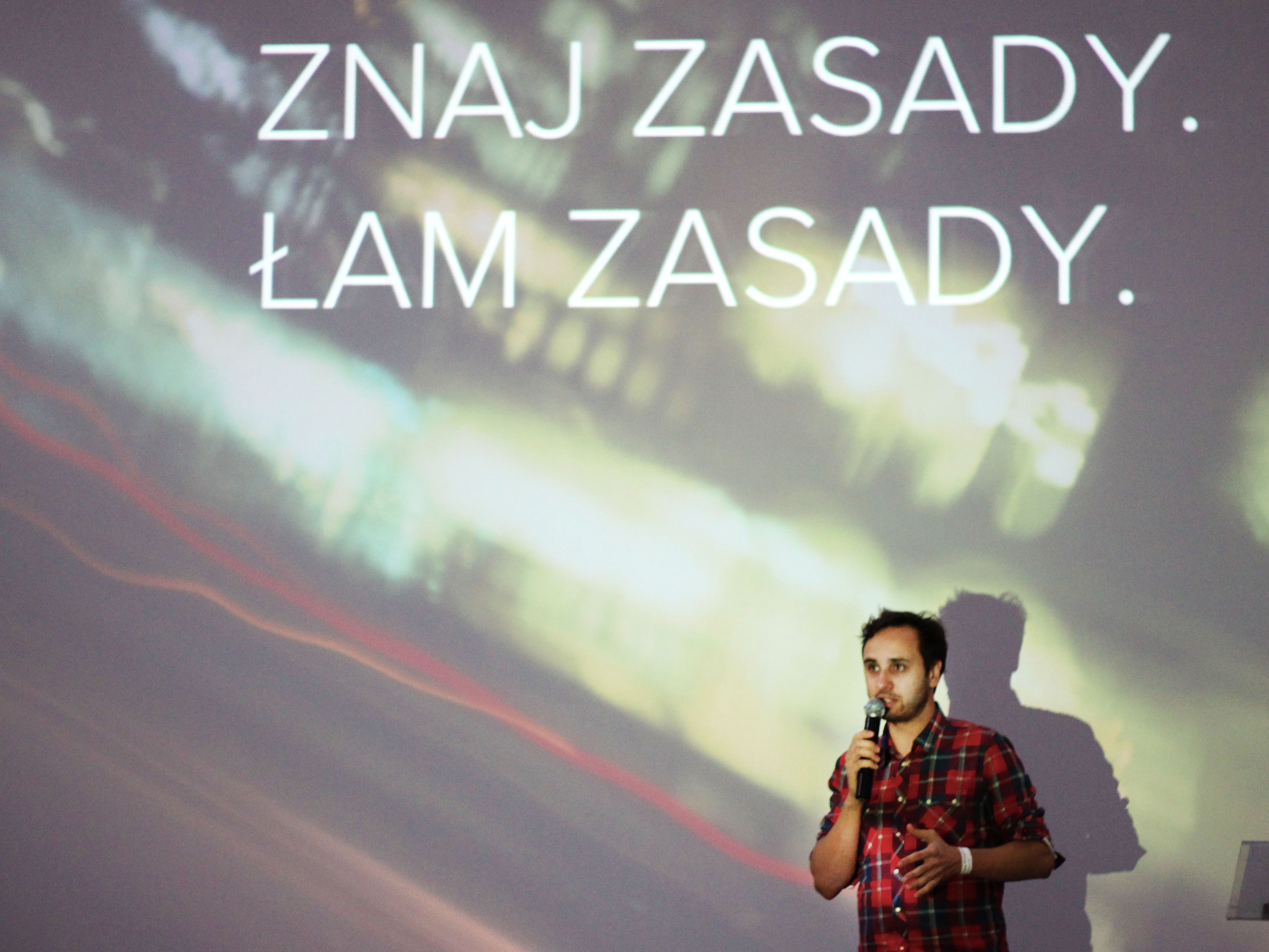 „Znaj zasady. Łam zasady”. Oto przyszłość projektowania graficznego