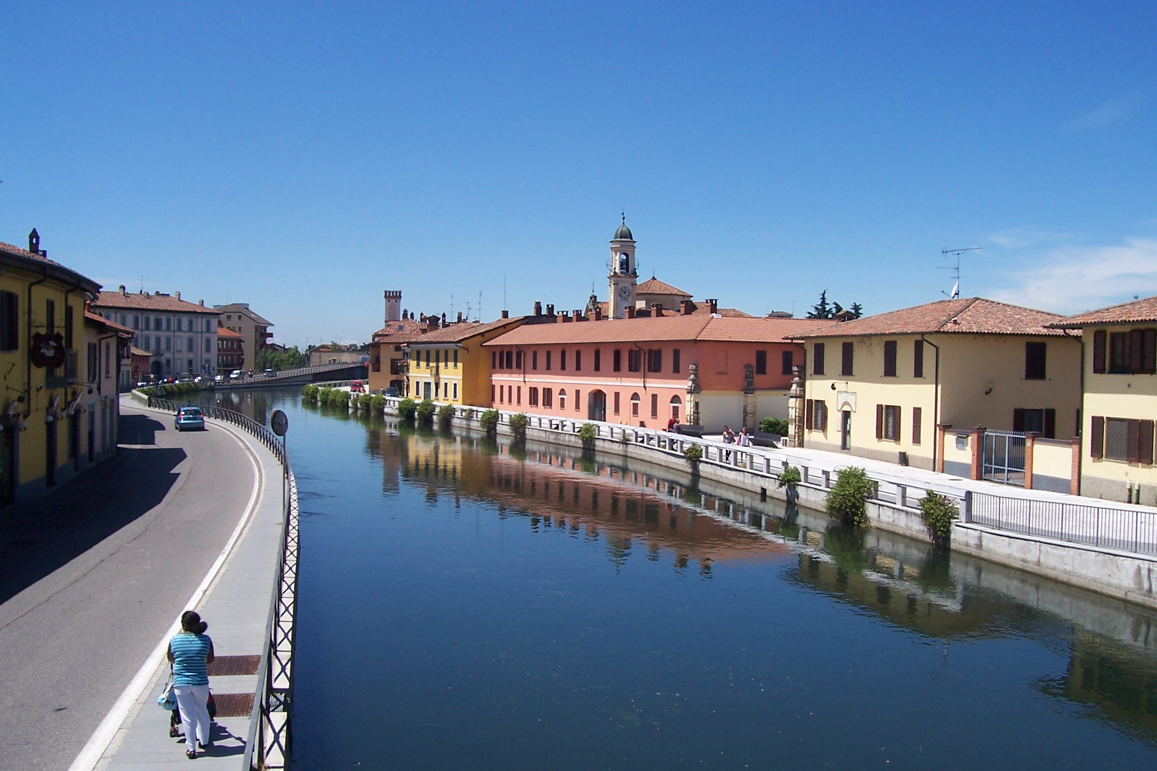 Navigli_di_Milano_Naviglio