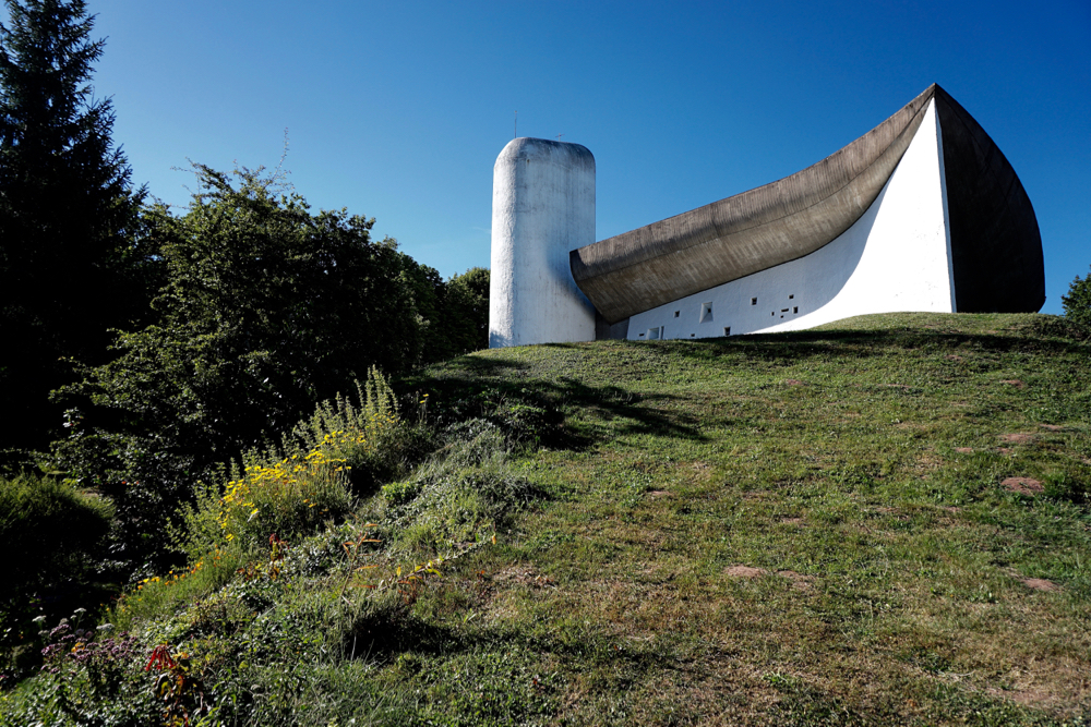 Notre Dame du Haut to przełomowe dzieło Le Corbusiera