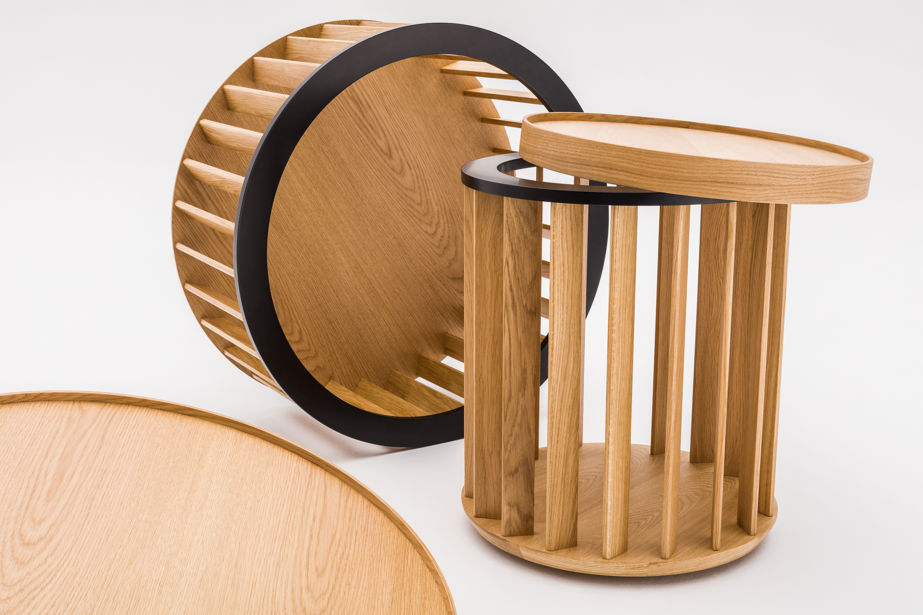 Kolekcja stolików Circus projektu Krystiana Kowalskiego zapowiada nowe otwarcie w dziedzinie mebli drewnianych w ofercie Comforty.
