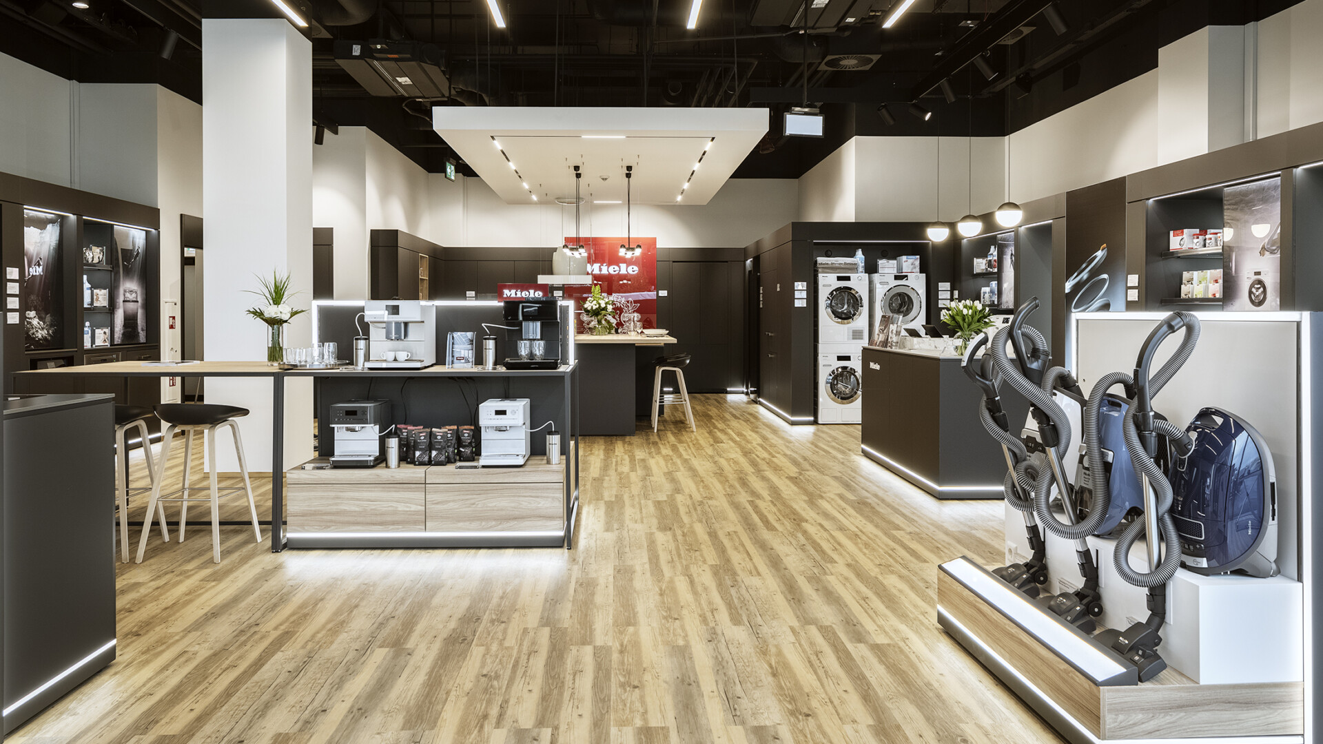 Kolejny showroom Miele