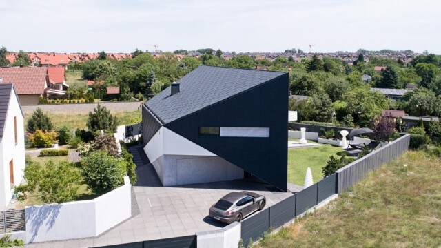 Dom na planie trapezu. Re: Triangle House projektu Reform Architekt