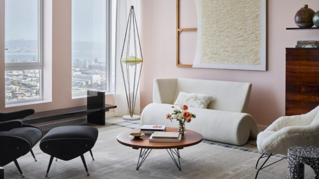Luksusowy penthouse ubrany w sztukę i brazylijski modernizm