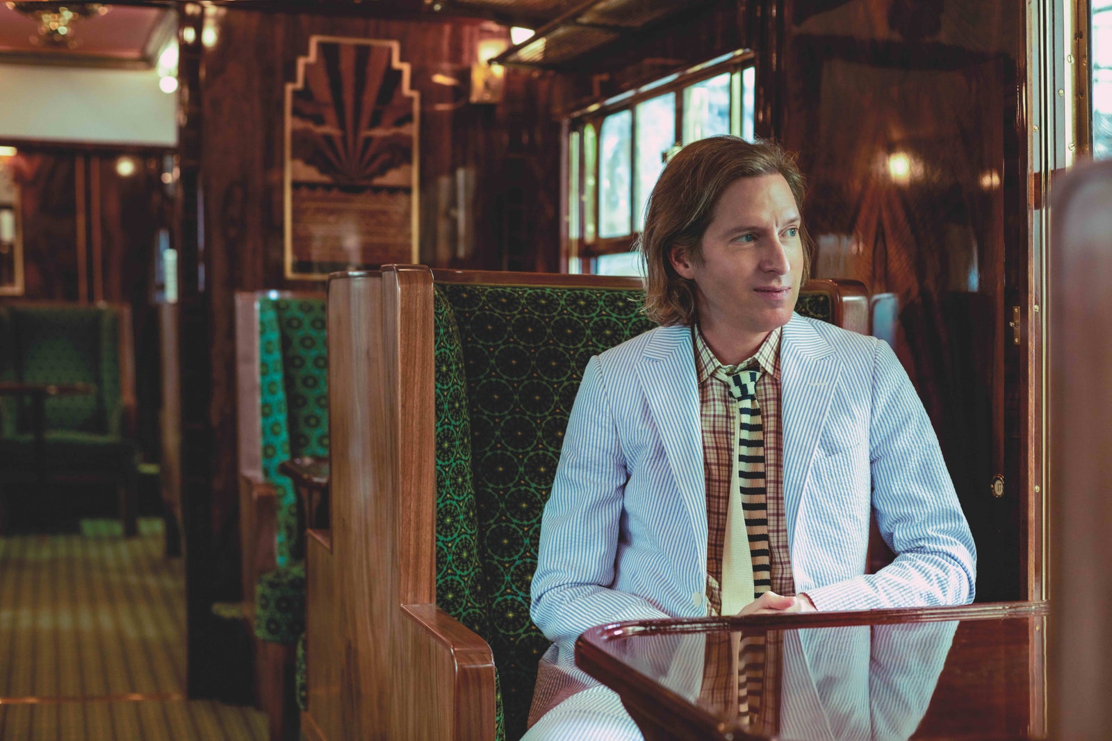 Wes Anderson zaprasza w podróż luksusowym pociągiem, który sam urządził!