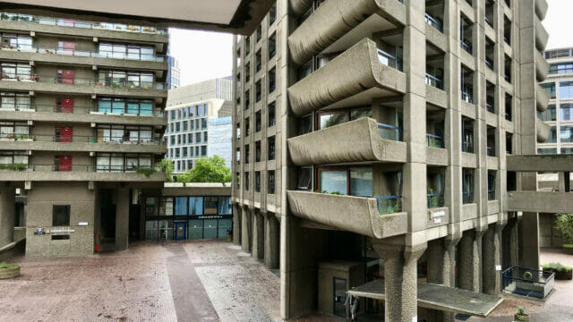 Barbican. Londyńska ikona brutalistycznej architektury