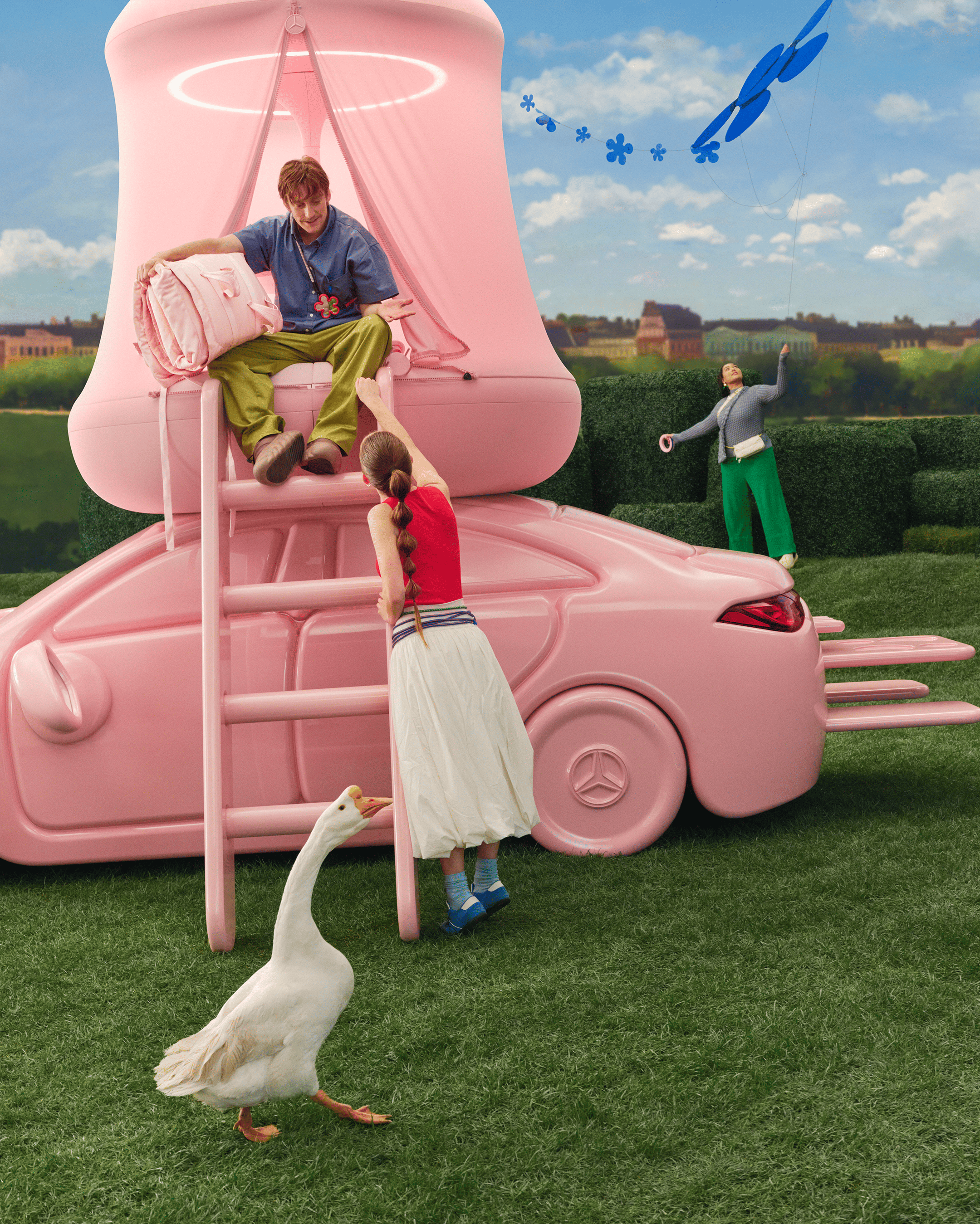 Landrynkoworóżowy Chunky Car, który Gustaf Westman zaprojektował we współpracy z Mercedes-Benz.