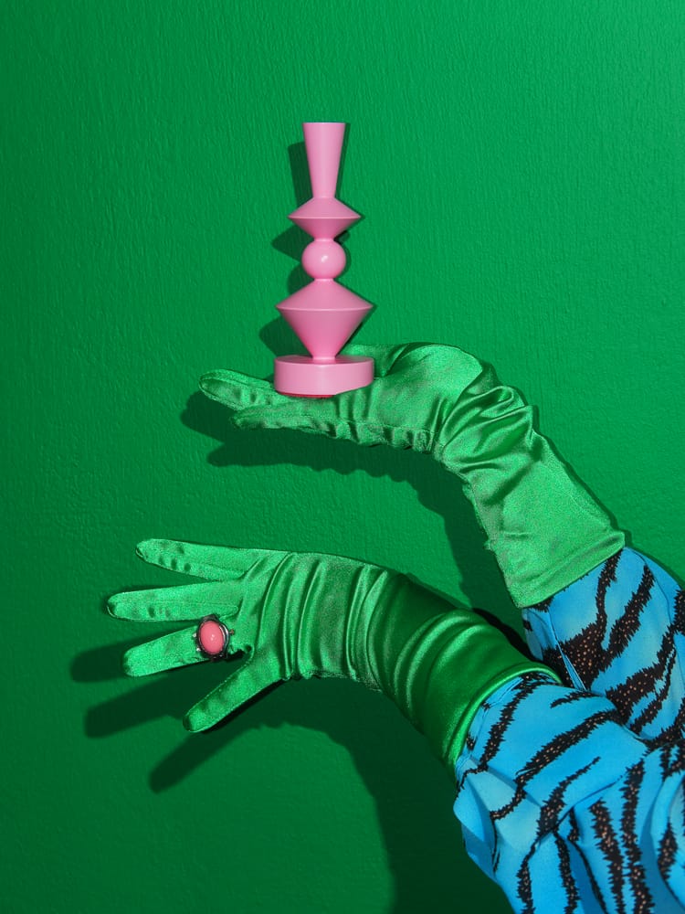 Różowy totem Pink Mini od Totem Studio z miejscem na wpisanie intencji