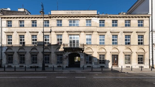 Art Warsaw Miodowa. Weekend ze sztuką w dawnej klinice stomatologicznej