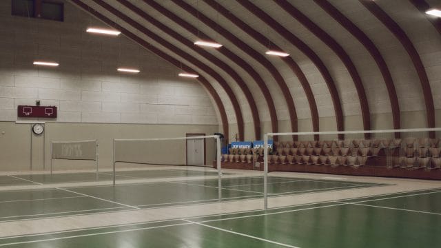 Arne Jacobsen gra w badmintona