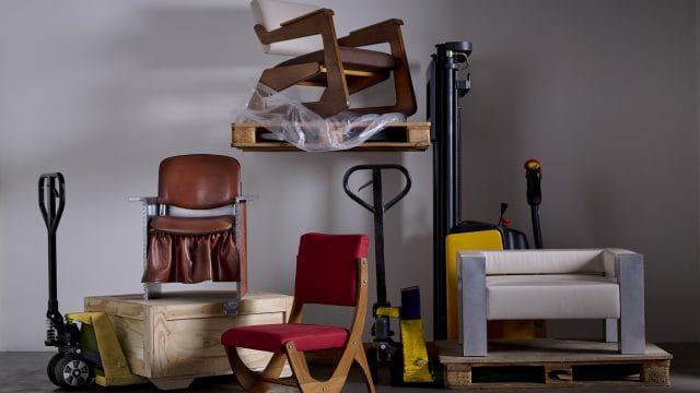 Usiądźcie sobie, w Nilufar Depot