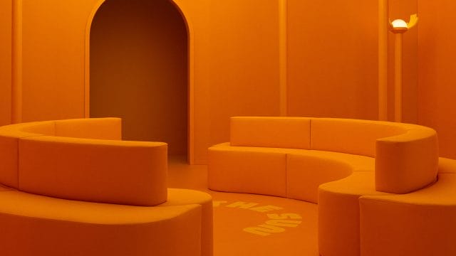 Jeszcze nigdy Milan Design Week nie spotkał się z taką falą krytyki. Zasłużenie!